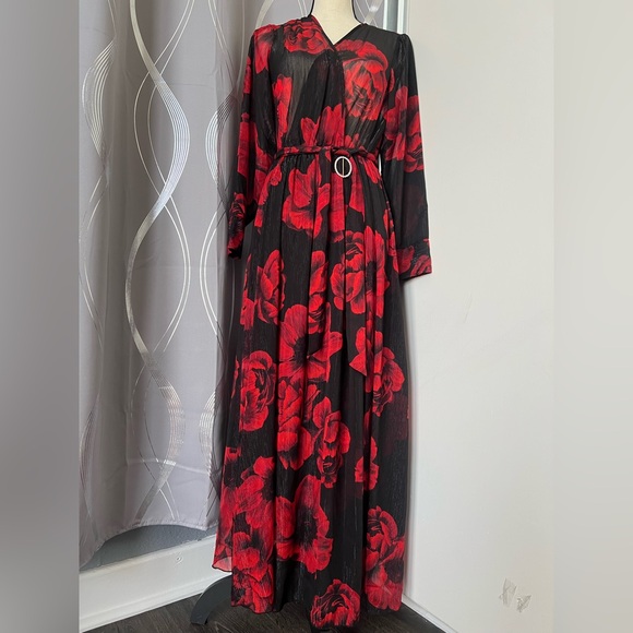 Red and Black Bishop Sleeve Maxi Dress for Weddings - Picture 9 of 11